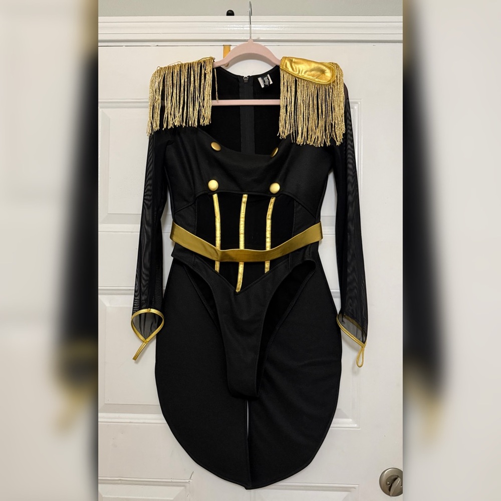 Follow The Ringleader 2 Piece Costume - FN